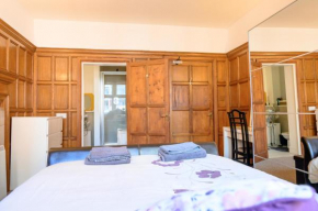 Amazing 3 Bedroom apartment in the center of Town